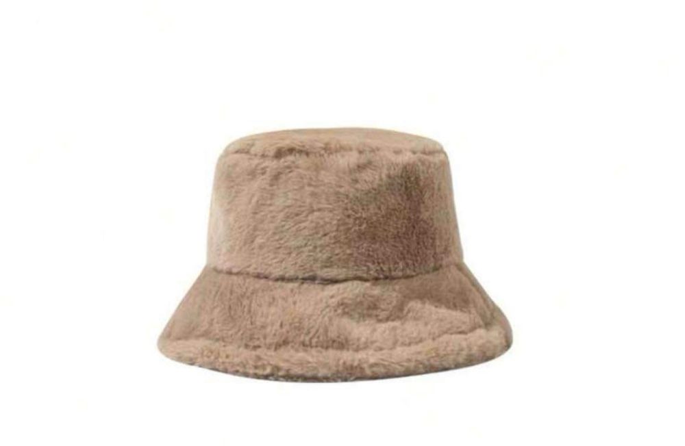 Дамска шапка тип Teddy Bear