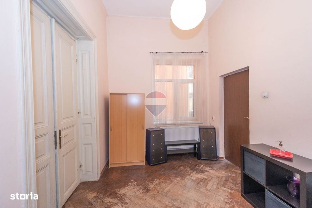 Apartament 3 camere de vanzare, in vila, 83 mp