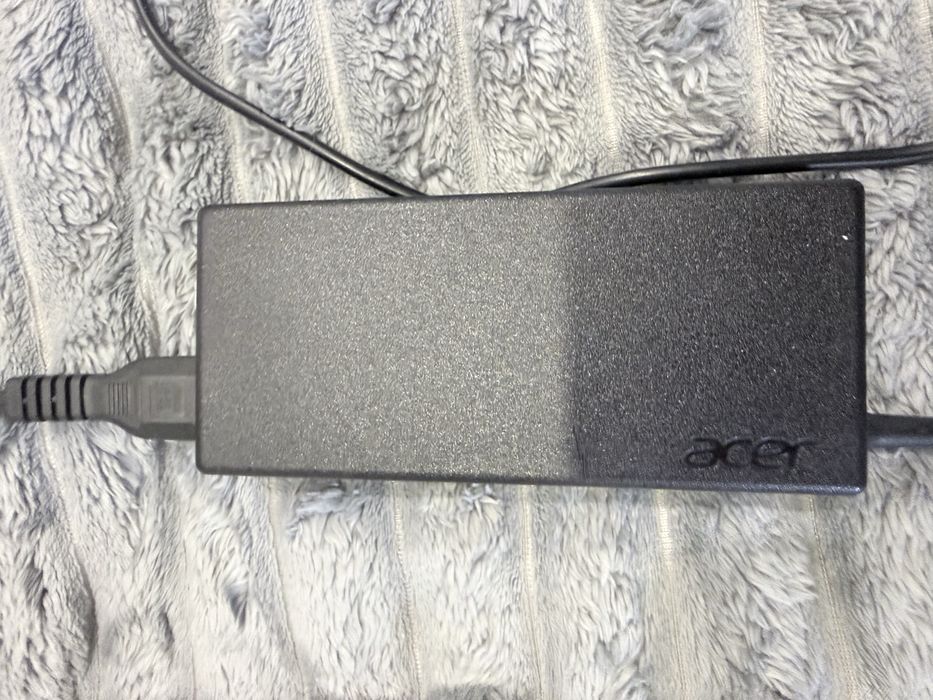 Продам ноутбук Acer Aspire A715-72G