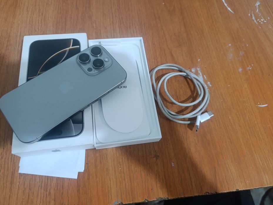Айфон 16про на 128гб
