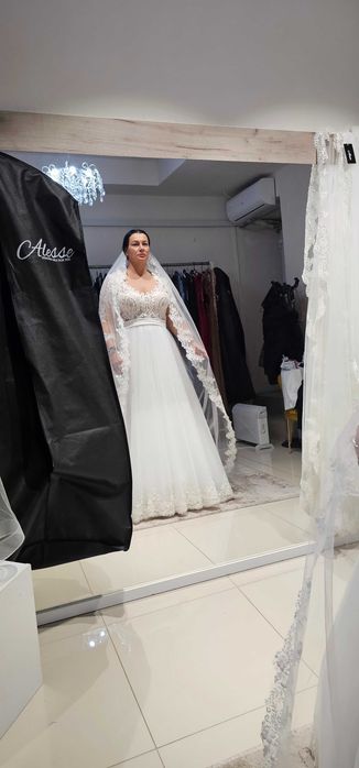 Rochie mireasa deosebita