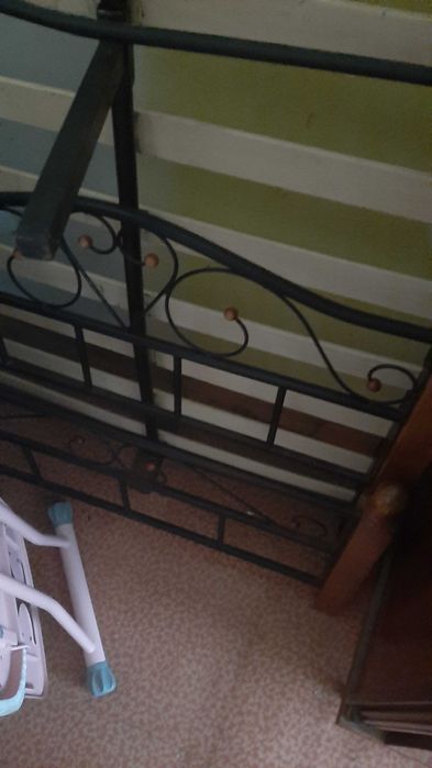 Продается односпальная кровать