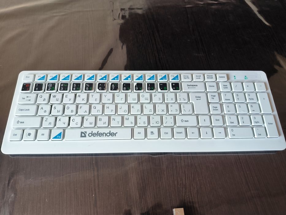 Продам беспроводную клавиатуру Defender Skyline 895 (2.4G), б/у