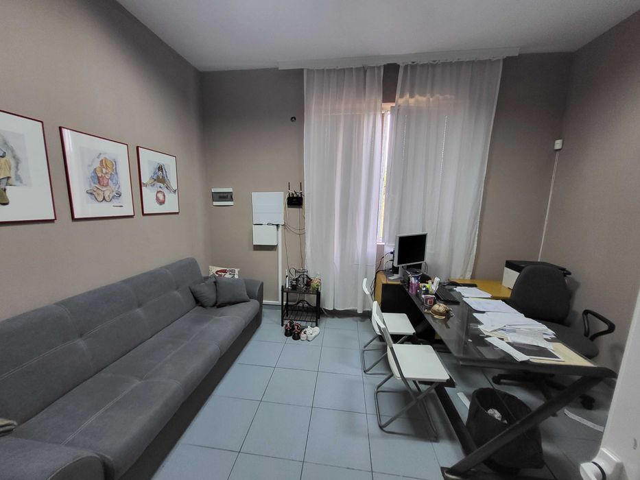 Дава се под наем Магазин в с. Братаница, Област Пазарджик - 400 кв.м за 510 € - Снимка #6