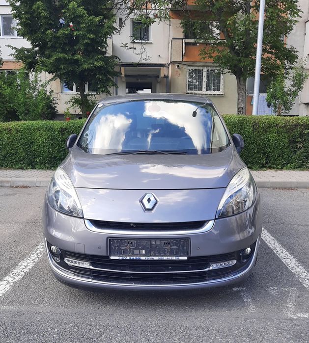 Renault Megane Scenic 7 locuri, v Bosse