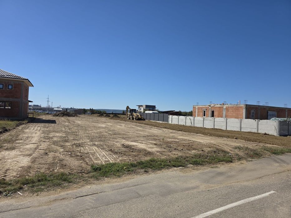 Teren intravilan parcelabil