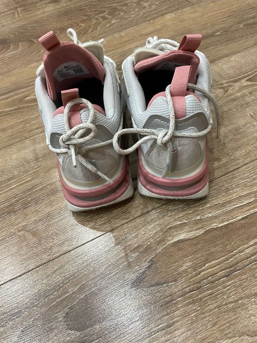 Маратонки  Nike Air Max Furyosa