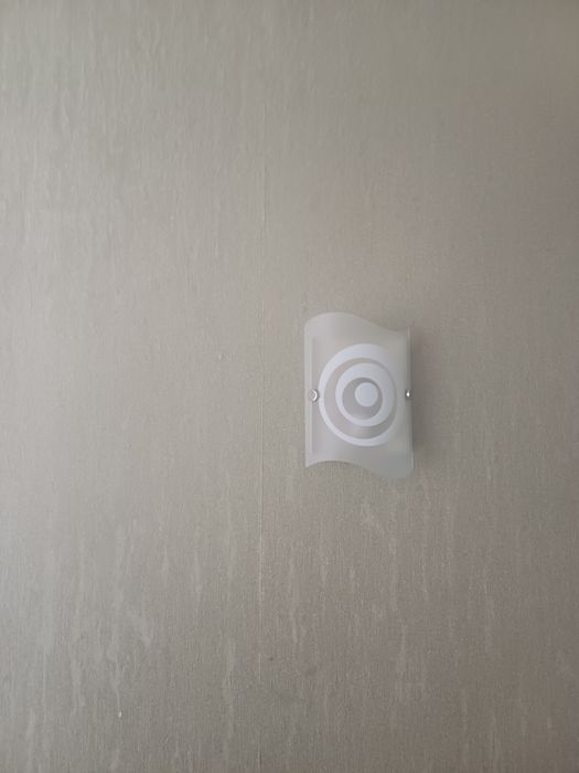 Продам потолочные светильники