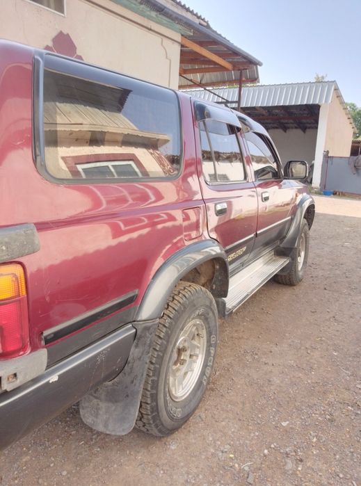 Toyota Hilux surf