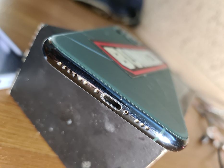 IPhone 11 pro 64gb 98% живот на батерията