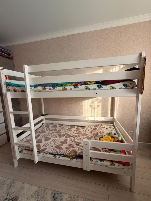 Двухъярусная кровать