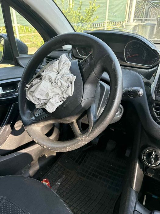 Peugeot 208/Пежо 208