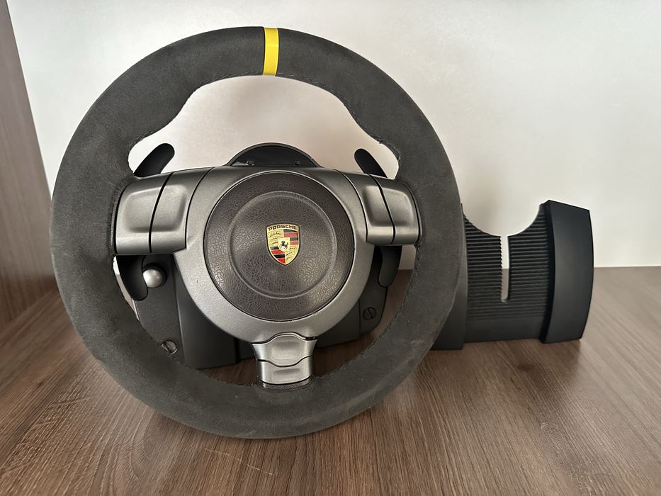 Волан Fanatec Porsche GT3 RS, работещ, стойка включена
