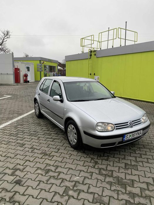 Vand golf 4 1.4 16 valve benzina 2003 euro 4 km 253686 reali