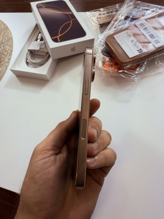 Vând iPhone 16 Pro 256GB – Stare excelentă!