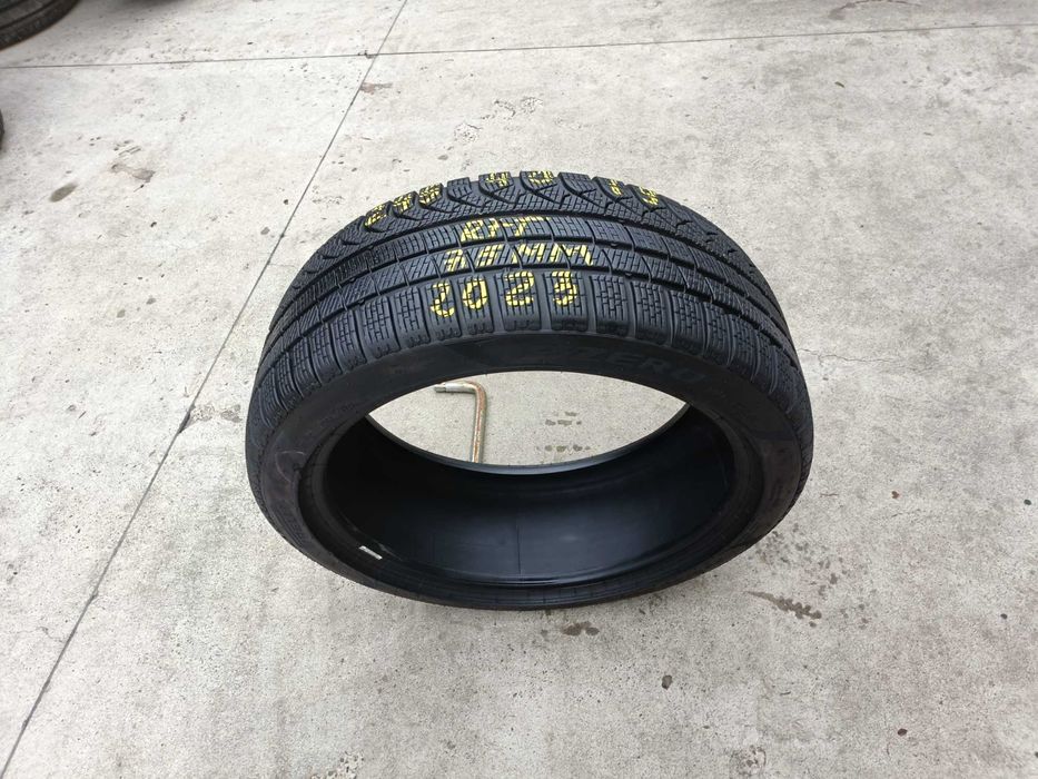 O anvelopa iarna 245 40 19 pirelli p zero winter run flat 7,5 mm 2023