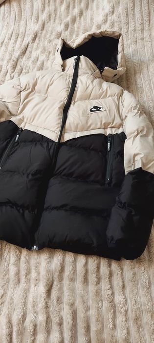 Зимно яке Nike.