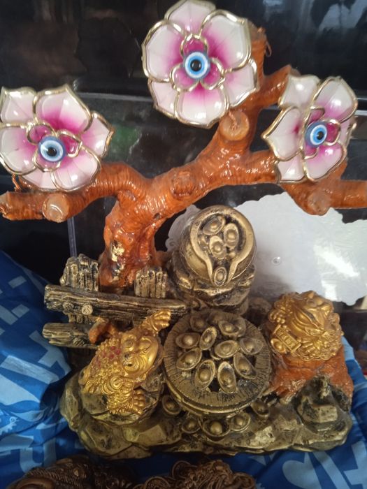 Сувениры разные.