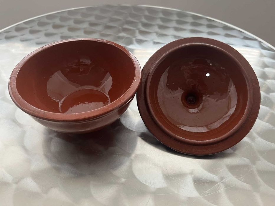 Продавам нов глинен гювеч и нови глинени гювечета