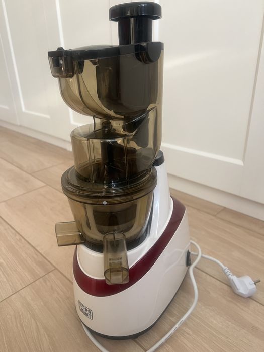 Storcator fructe cu melc