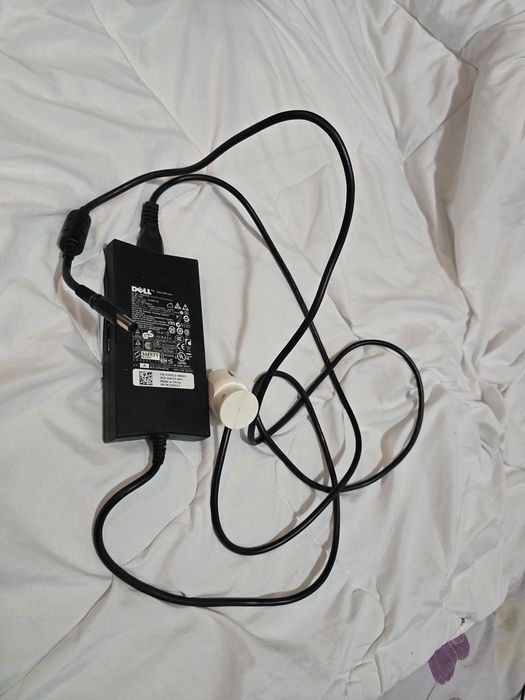 Incarcator de laptop Dell 130w model DA130PE1-00