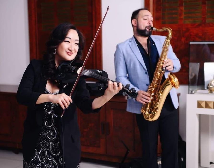 Саксофонист и скрипачка Алматы