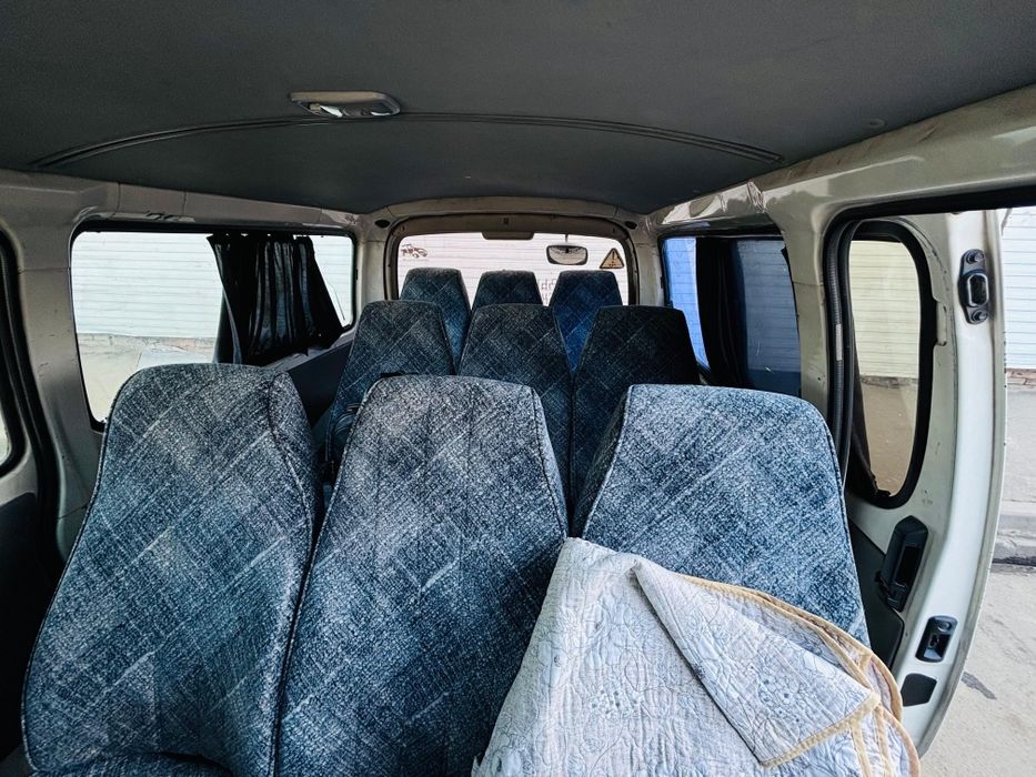 Тойота гранд хайс