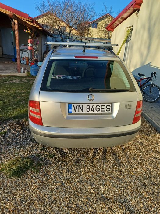 Vând Skoda Fabia