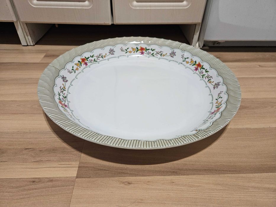 Продам блюдо для еды