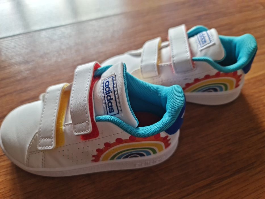 Маратонки Адидас Нови 23размер