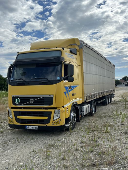 Vand Volvo eev sau schimb cu panouri sandwich