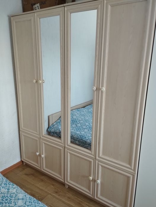 Спальный гарнитур