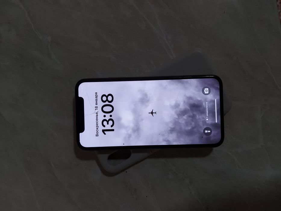 IPhone 10 64 гегабайт