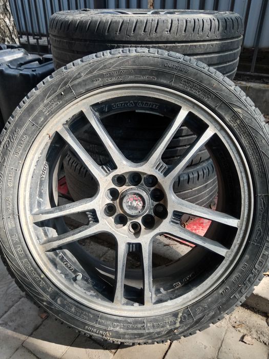 Вместе с универсальный титанкой