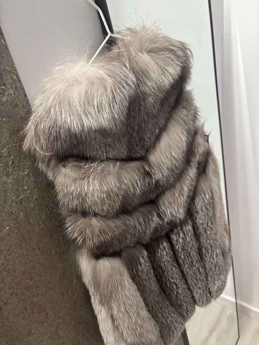 Vesta gri din blana naturala