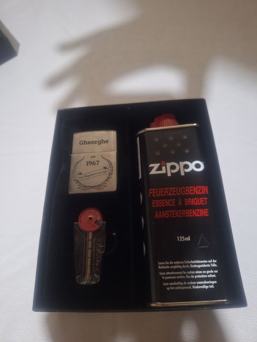 Vând bricheta zippo personalizată