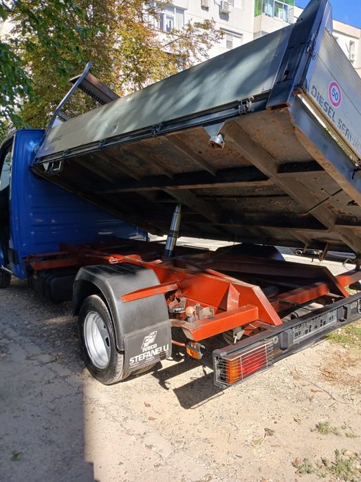 Iveco Daily Basculabil Trilateral