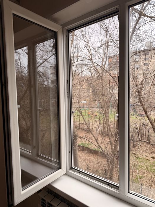 Продам пластиковое окно