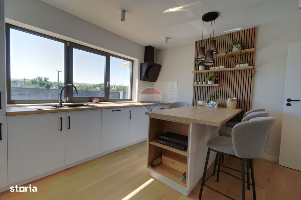 Casa de inchiriat, 5 camere, Jucu de Mijloc