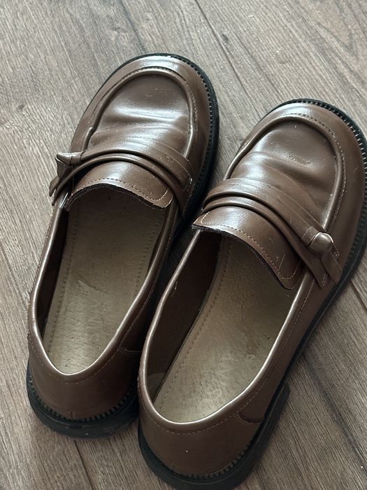 Продам лоферы josiny