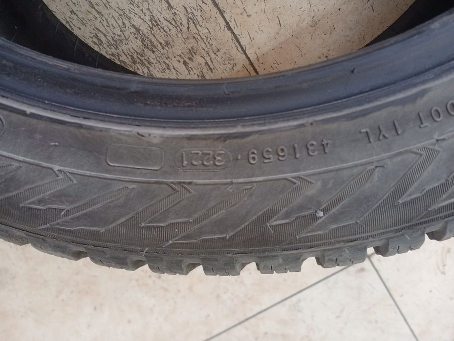 Продам комплект авто шин