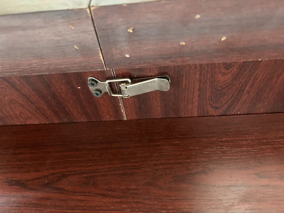 Стол со стульями