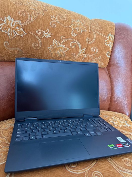 Laptop GamingLenovo RTX 4050 6GB / Ryzen 5 7535HS / 24GB