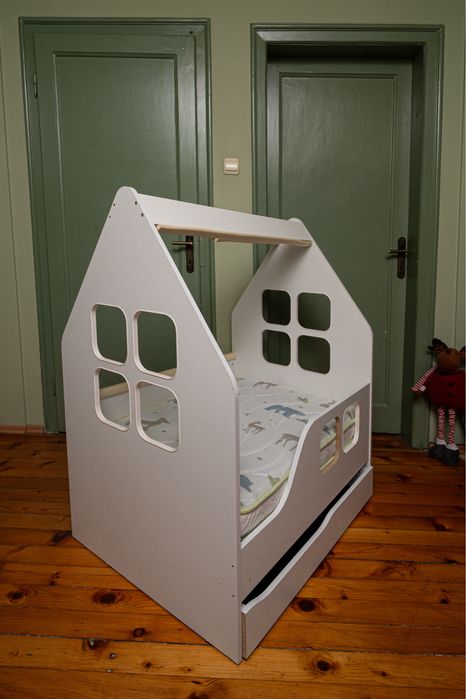 Детско легло къща (малко)