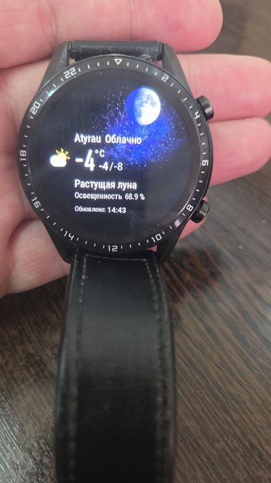 Продам умные часы Huawei Watch GT