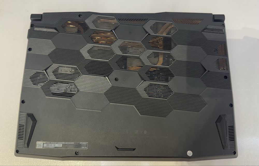 MSI Creator M16 B13VF | i9-13900H | RTX 4060 8GB | 16GB RAM | 1TB SSD