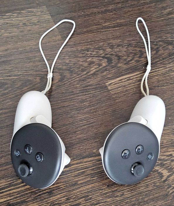 Meta Quest 3 cu accesorii