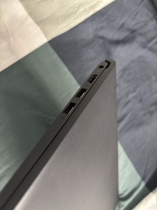 Laptop Dell Vostro 3520, i5 Gen 12, 16GB RAM, 512GB SSD, Windows 11 Pro