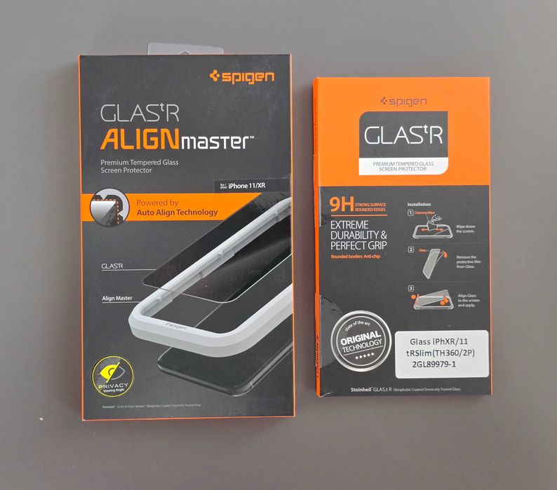 Folie iPhone 11, XR, Spigen