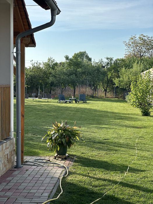 Vand casa indivituala pe parter  1200mp